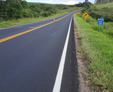 PR-090 em Piraí do Sul, serviços de sinalização após microrrevestimento