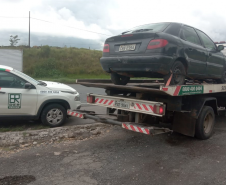 Guinchos do DER/PR atuando na BR-277 entre Curitiba e Guarapuava