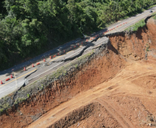 Curva da ferradura na PR-170, em Pinhão