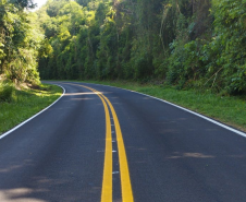 PR-475 em Quedas do Iguaçu, após serviços de conservação