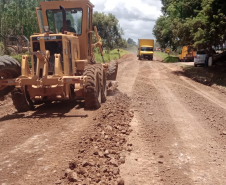 Serviços de conservação não-pavimentada na PR-151 entre Sengés e São José da Boa Vista