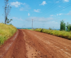 Serviços de conservação não-pavimentada na PR-151 entre Sengés e São José da Boa Vista