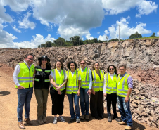 Visita técnica à obra com representantes do BID, diretoria técnica do DER/PR e técnicos da Superintendência Regional Campos Gerais do DER/PR