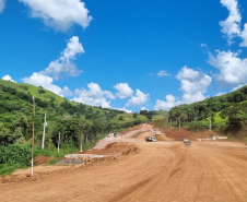 Obra de pavimentação da PR-239 entre Pitanga e Mato Rico