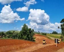 Obra de pavimentação da PR-239 entre Pitanga e Mato Rico