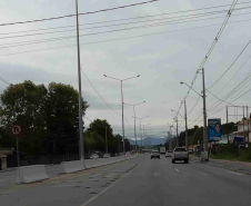 PR-415 em Piraquara - semáforo para pedestres