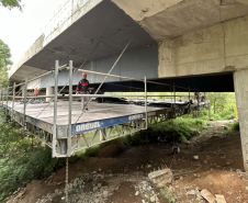 Manutenção da ponte sobre o Rio Verde, na PR-423, limite entre Campo Largo e Araucária