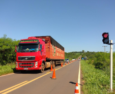 Obra de manutenção da ponte sobre o Rio Xambrê, na PR-490, em Iporã