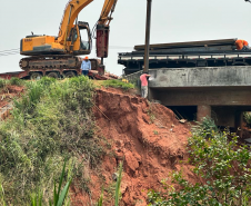 Obra de manutenção da ponte sobre o Rio Xambrê, na PR-490, em Iporã