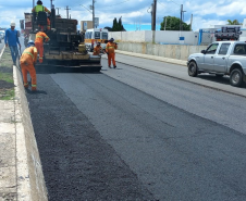 Serviços no viaduto, pista central e vias de acesso