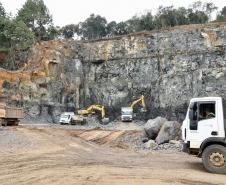 PR 170 em Pinhão - local de detonação e escavação de rochas