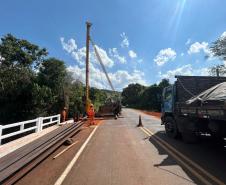 PR-439 Ponte do Rio das Cinzas em Santo Antônio da Platina - cravação de estacas das novas lajes de transferência