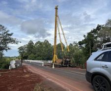 PR-439 Ponte do Rio das Cinzas em Santo Antônio da Platina - cravação de estacas das novas lajes de transferência