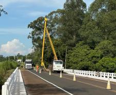 PR-439 Ponte do Rio das Cinzas em Santo Antônio da Platina - cravação de estacas das novas lajes de transferência