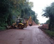 Serviços do DER/PR em rodovias estaduais do Rio Grande do Sul