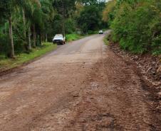 Serviços do DER/PR em rodovias estaduais do Rio Grande do Sul