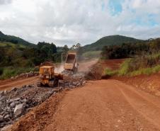 PR-239 obra de pavimentação entre Pitanga e Mato Rico