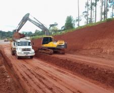 PR-239 obra de pavimentação entre Pitanga e Mato Rico