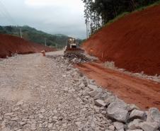 PR-239 obra de pavimentação entre Pitanga e Mato Rico