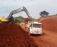 PR-239 obra de pavimentação entre Pitanga e Mato Rico