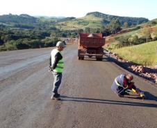 PR-239 obra de pavimentação entre Pitanga e Mato Rico