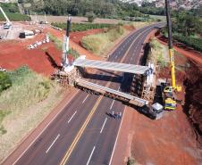 Lançamento de vigas em viadutos da PR-444, já concluído