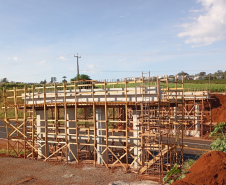 Serviços para implantação de novos viadutos na PR-444 em Mandaguari