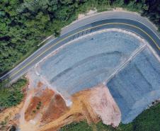 Recuperação emergencial finalizada no km 48+500 da PR-092 em Rio Branco do Sul