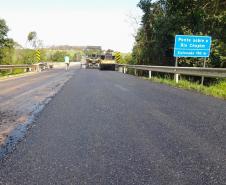 Serviços em andamento na ponte sobre o Rio Chopim