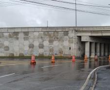 Novo viaduto de São José dos Pinhais, com passagem inferior liberada
