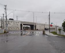 Novo viaduto de São José dos Pinhais, com passagem inferior liberada