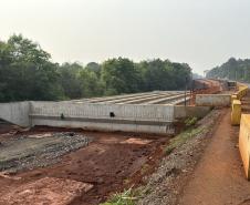 BR-469 lançamento de vigas da nova ponte sobre o Rio Tamanduá