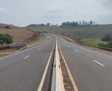 PR-445 - viaduto em Irerê danificado pelas chuvas