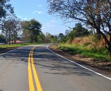Reforço da sinalização viária e instalação de dispositivos de segurança na PRC-272 em Tomazina