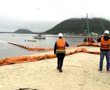 Treinamento para emergências ambientais marítimas na Ponte de Guaratuba