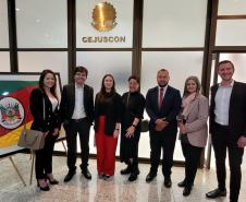 Equipe do DER/PR que atuou na elaboração do acordo