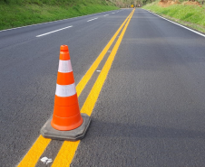 Rodovia estadual recebendo últimos serviços de conservação