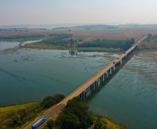 Ponte sobre o Rio Paranapanema em Sertaneja