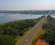Ponte sobre o Rio Paranapanema em Sertaneja