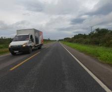 PR-412 entre a divisa com Santa Catarina e Guaratuba