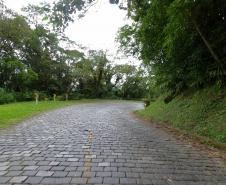 Estrada da Graciosa - trecho de pavimento poliédrico