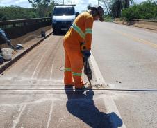 PR-182 serviços na ponte sobre o Rio Paranapanema