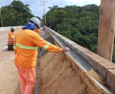PR-182 serviços na ponte sobre o Rio Paranapanema