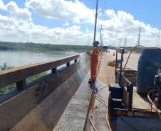 PR-182 serviços na ponte sobre o Rio Paranapanema