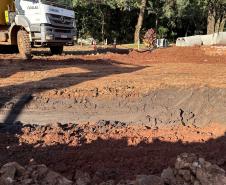 Serviços no entroncamento da Rua Indianópolis com a BR-469