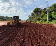 Serviços no entroncamento da Rua Indianópolis com a BR-469