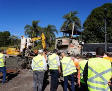 Comitiva DNIT e Goinfra em visita técnica à obra de restauração em concreto na PRC-280