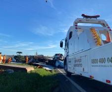 Veículos de operação de tráfego rodoviário do DER/PR
