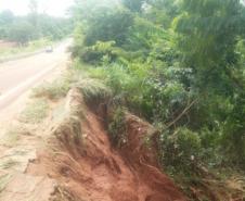 PR-082 em Cianorte, trecho com erosão