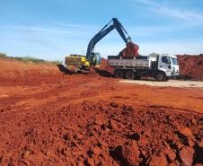 Terraplenagem na obra de restauração em concreto da PR-151 entre Ponta Grossa e Palmeira